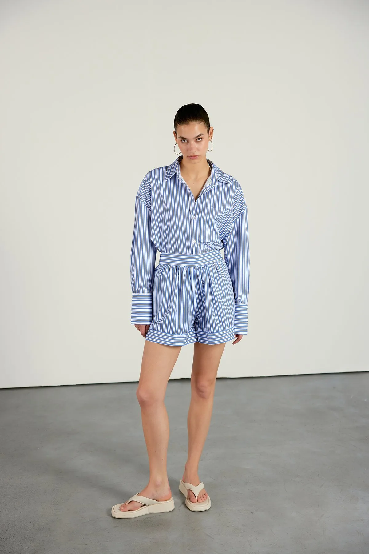 VATKALI  Shorts mit Streifenmuster