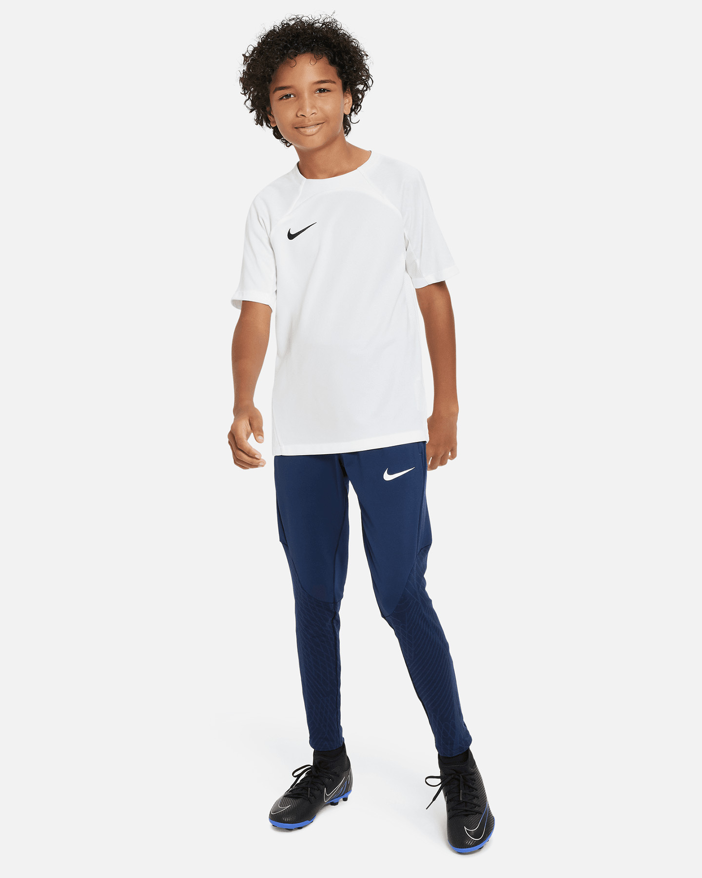 Futbalové šortky Nike Strike Soccer Jr FD0315-410