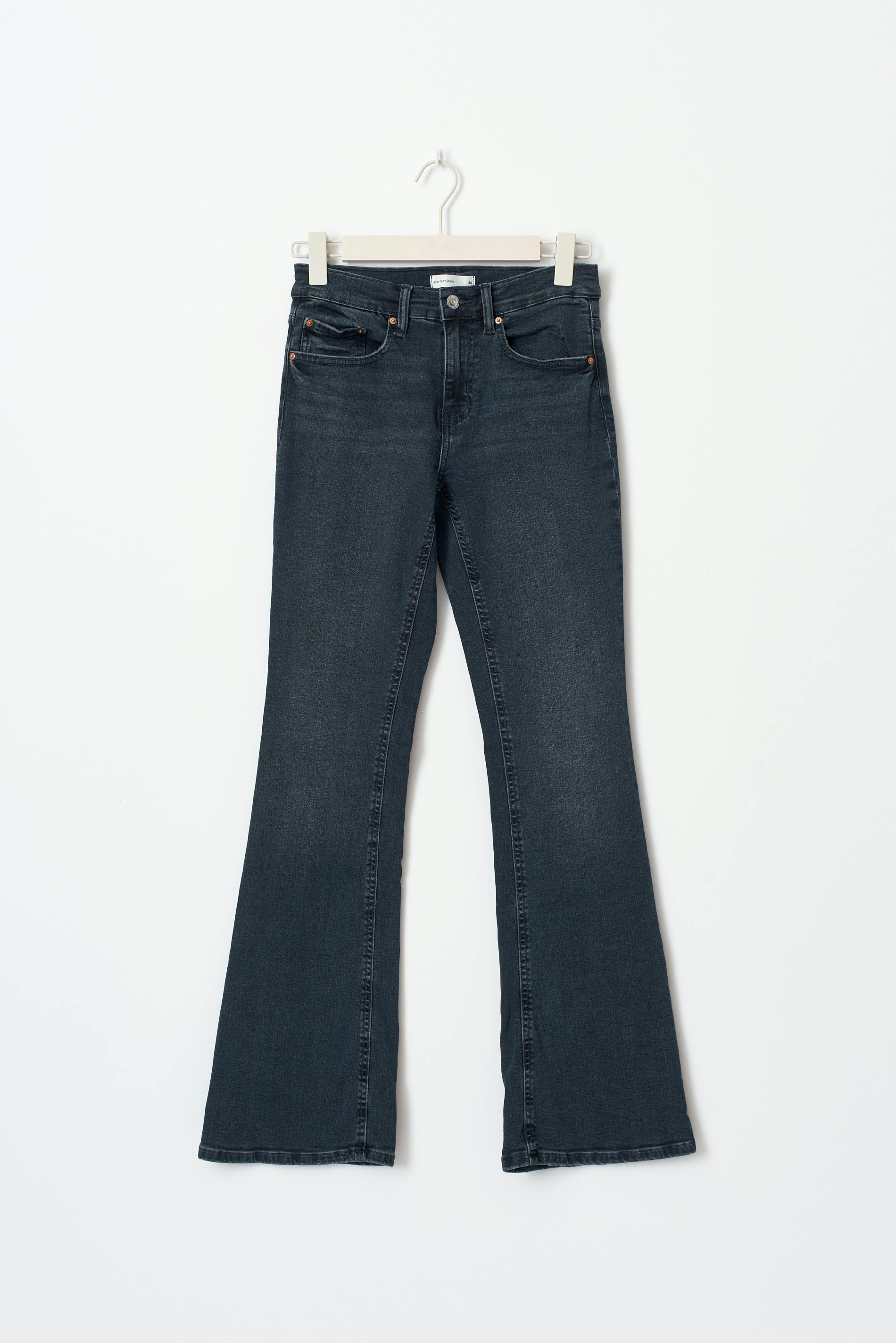 Low waist bootcut jeans
