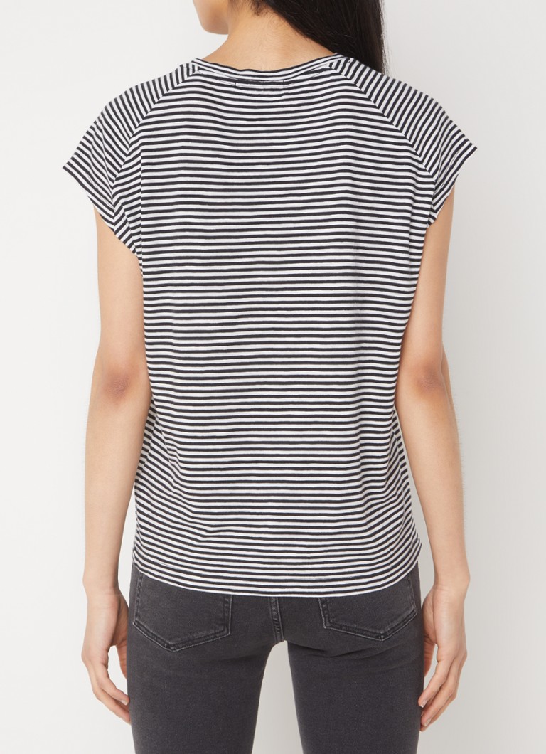 T-shirt Oneliaa in cotone biologico di ARMEDANGELS con stampa a righe