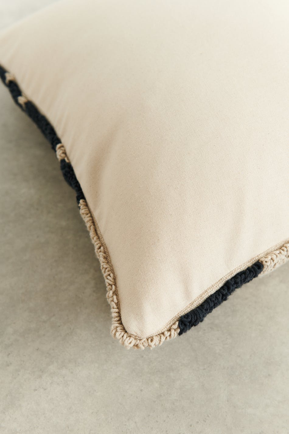 Structured cushion cover
