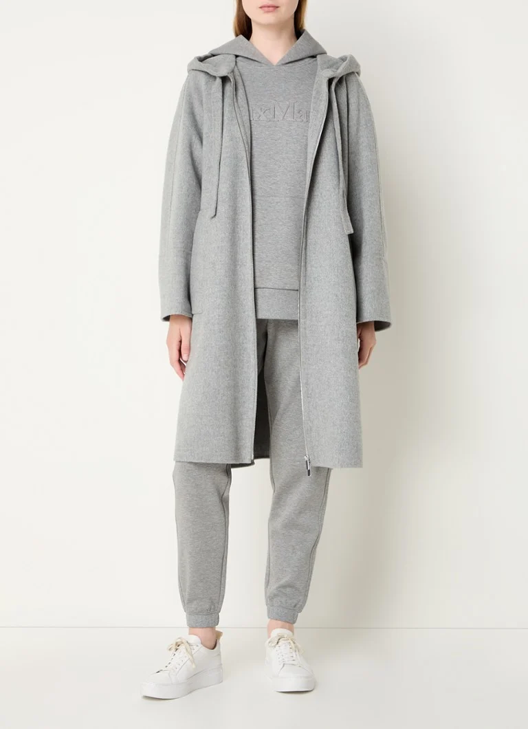 Palton MaxMara din lână virgină, cu glugă și buzunare laterale.