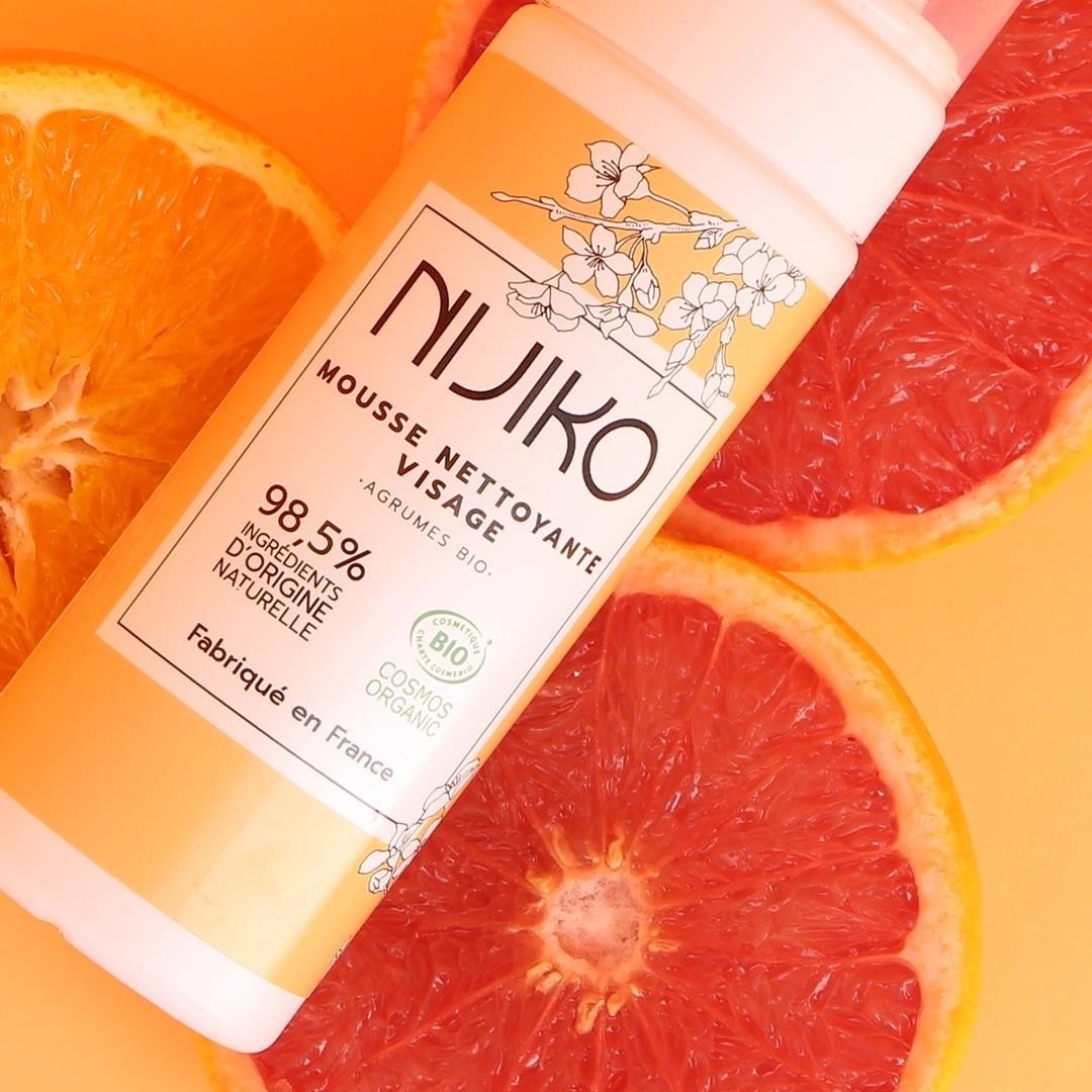 Espuma limpiadora facial orgánica NIJIKO para piel grasa