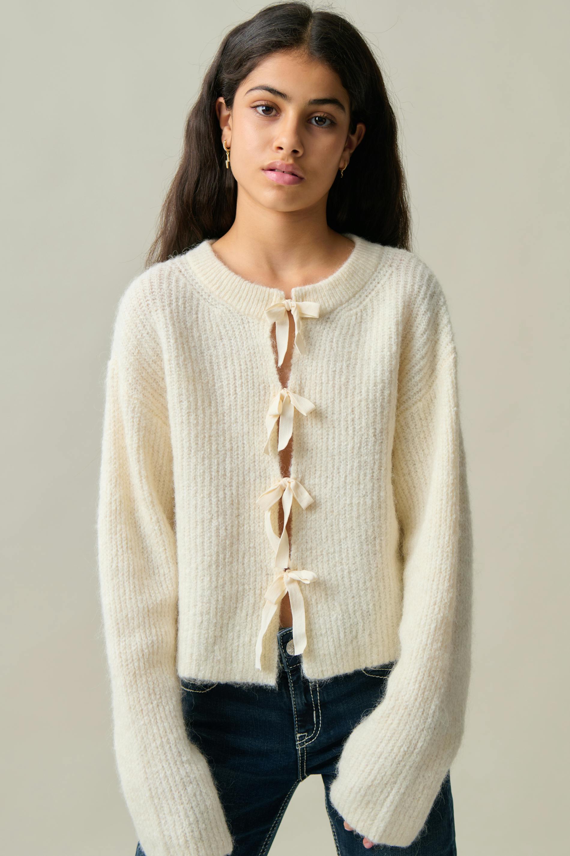 Y bow cardigan