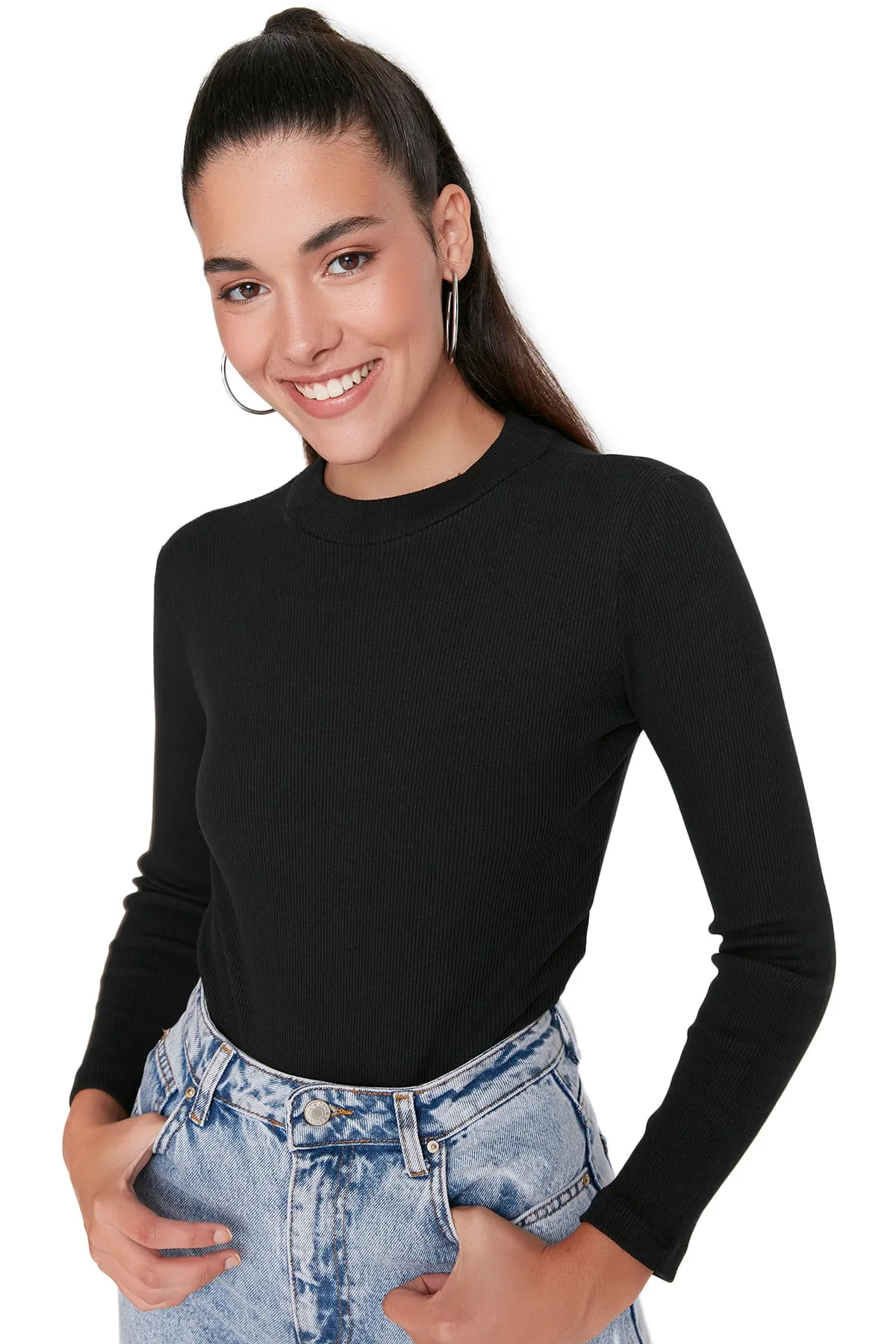 Trendyol Collection  Schwarz-weißer 2er-Pack schmaler Snap-On-Body aus geripptem Stretch-Strick mit Stehkragen TWOAW23BD00030