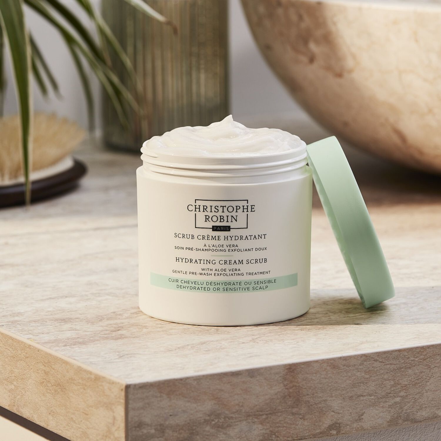Christophe Robin Scrub Crème Hydratant Un Pré-Shampooing Exfoliant Doux à l'Aloé Vera 250 ml