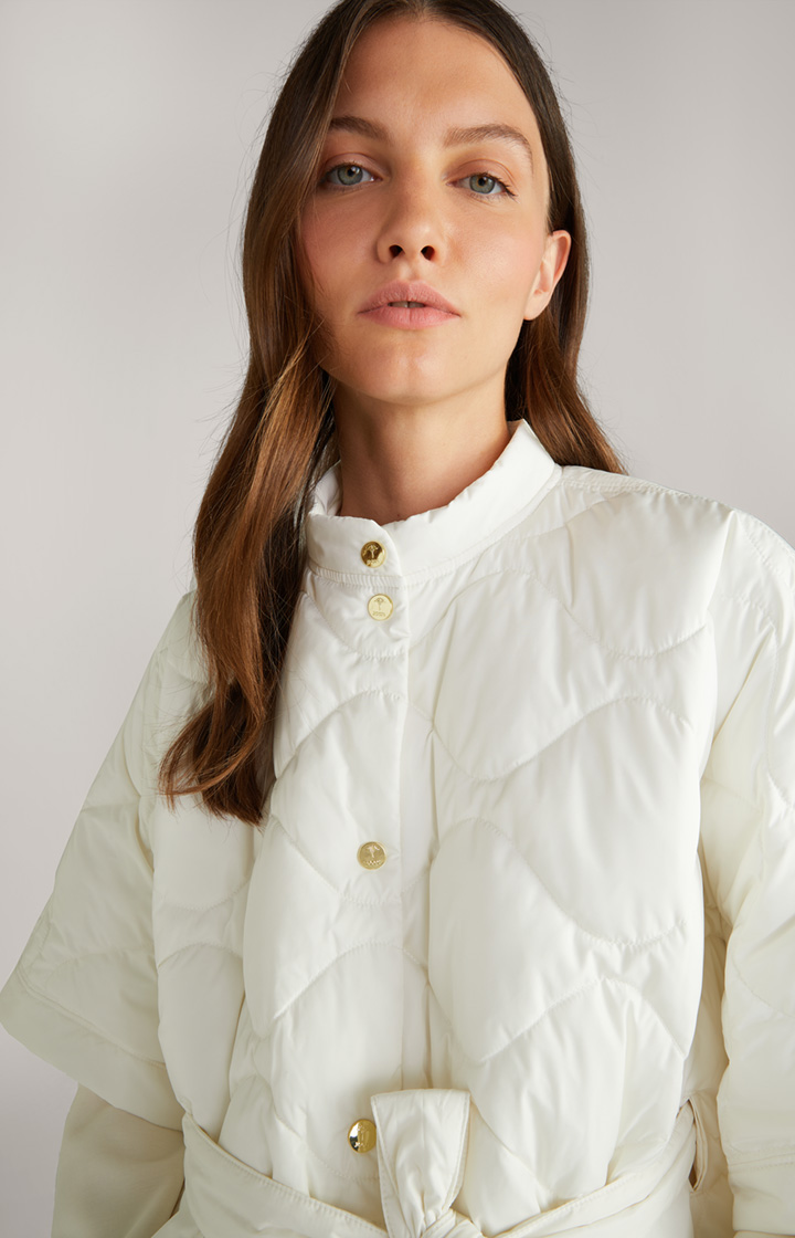 Stepp-Cape-Jacke in Offwhite