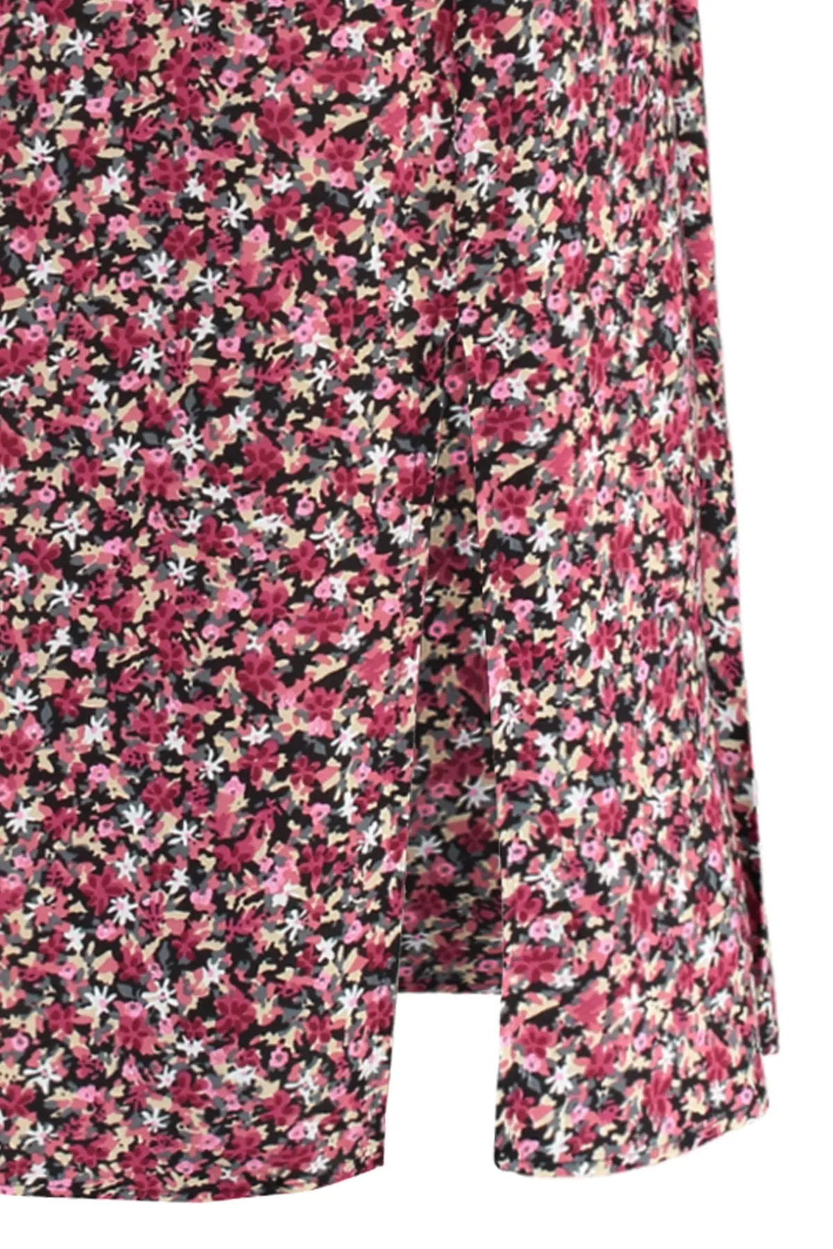 Trendyol Collection  Mehrfarbiger Midirock aus Viskosestoff mit Schlitzdetail und Blumenmuster TWOSS20ET0230