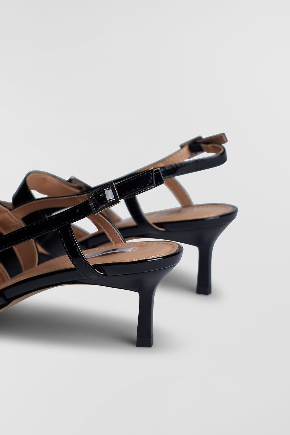 Anna slingbacks