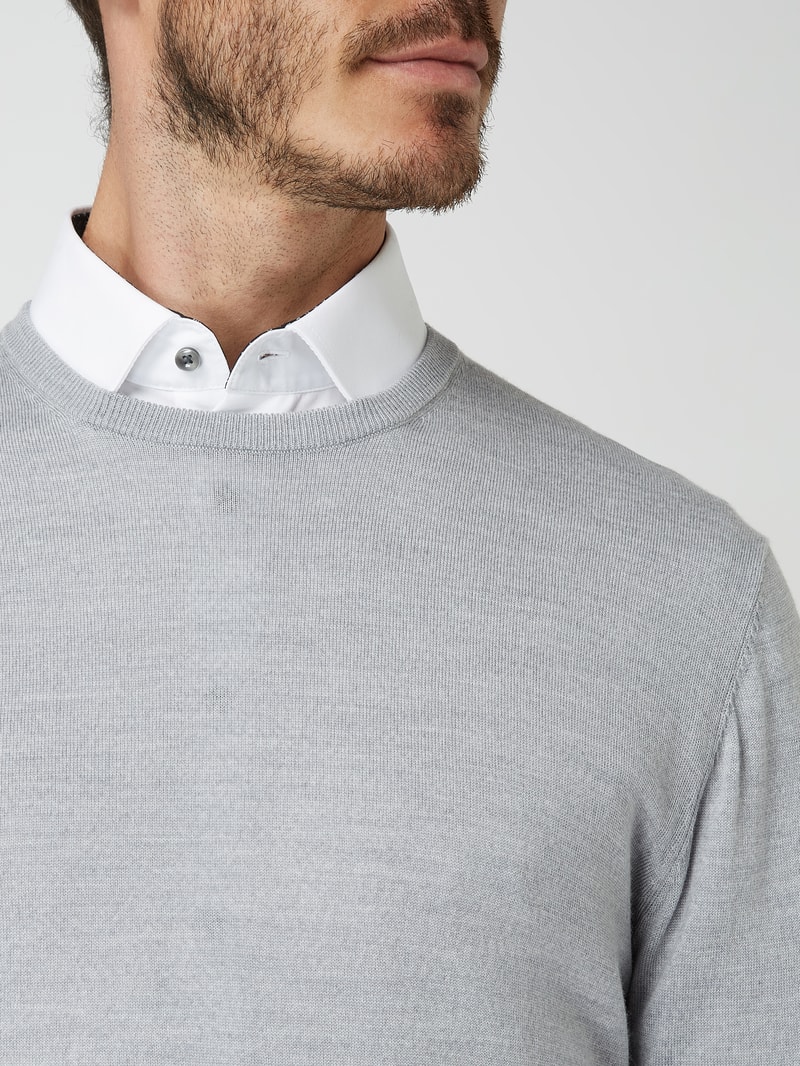 Pullover aus Merinowolle Modell 'Margrate' in mittelgrau meliert