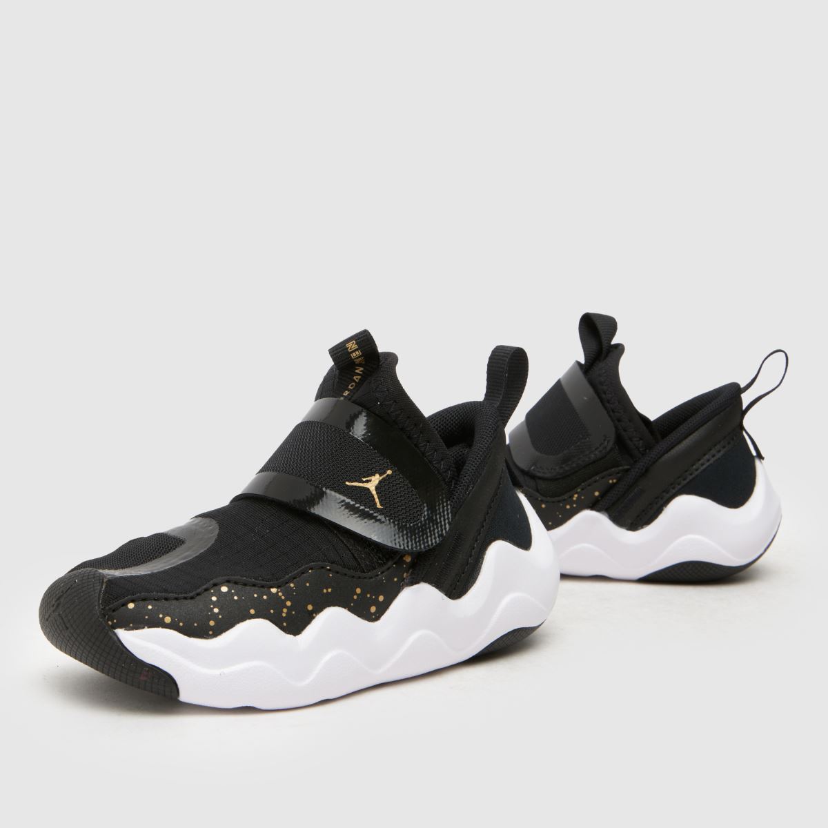 Černo-zlaté dětské tenisky Nike Jordan 23/7