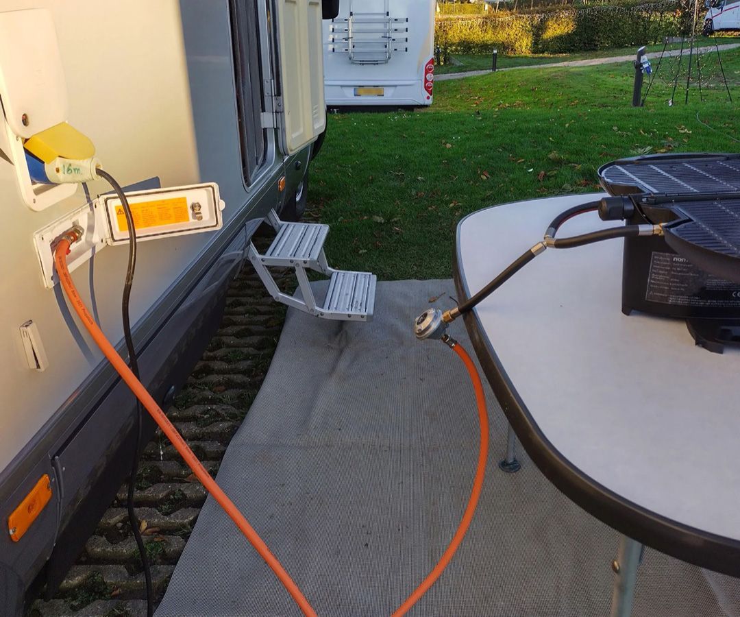 nomadiQ verlängerter Gasschlauch Wohnmobilanschluss