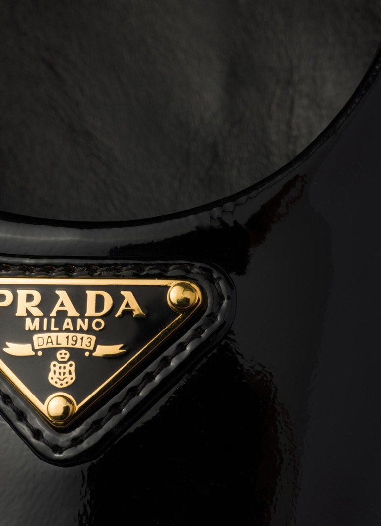 Prada-kiiltonahkainen ballerina