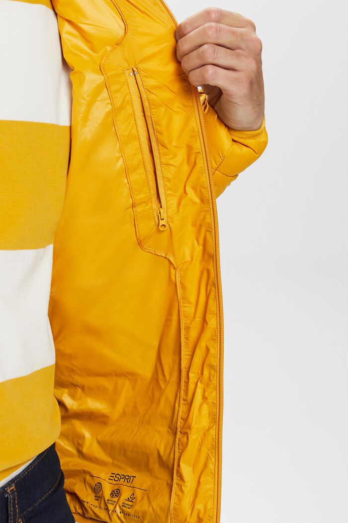 Steppjacke mit hohem Kragen