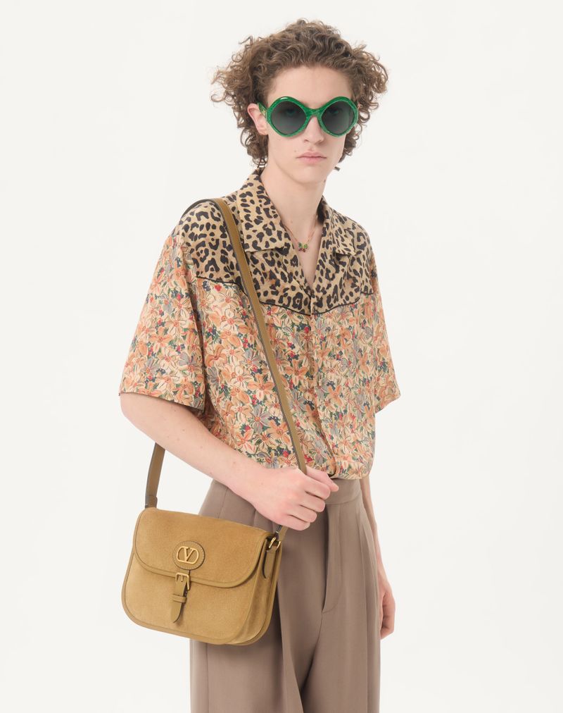 Camisa boliche Valentino em popeline de seda com estampas Fauve Eclat Animalier e Papier Floral.