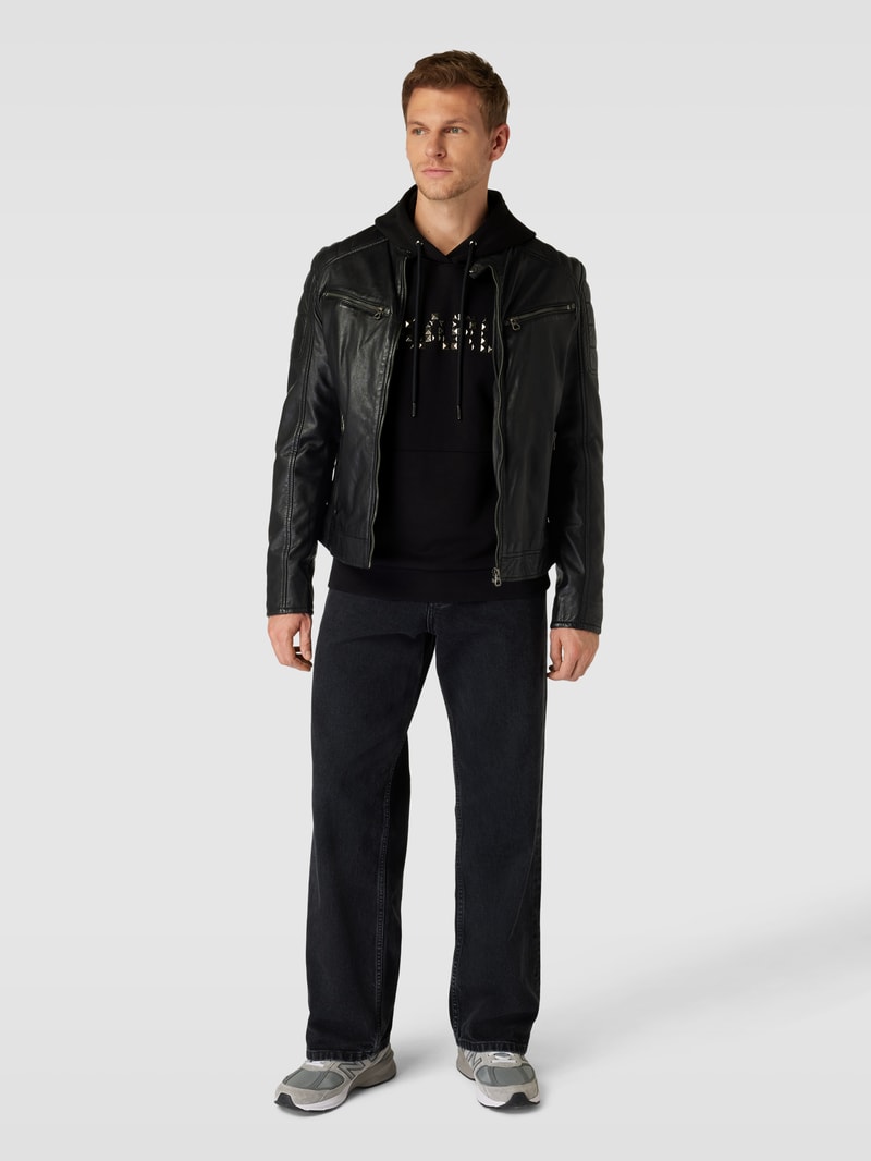 Hoodie mit Känguru-Tasche in schwarz