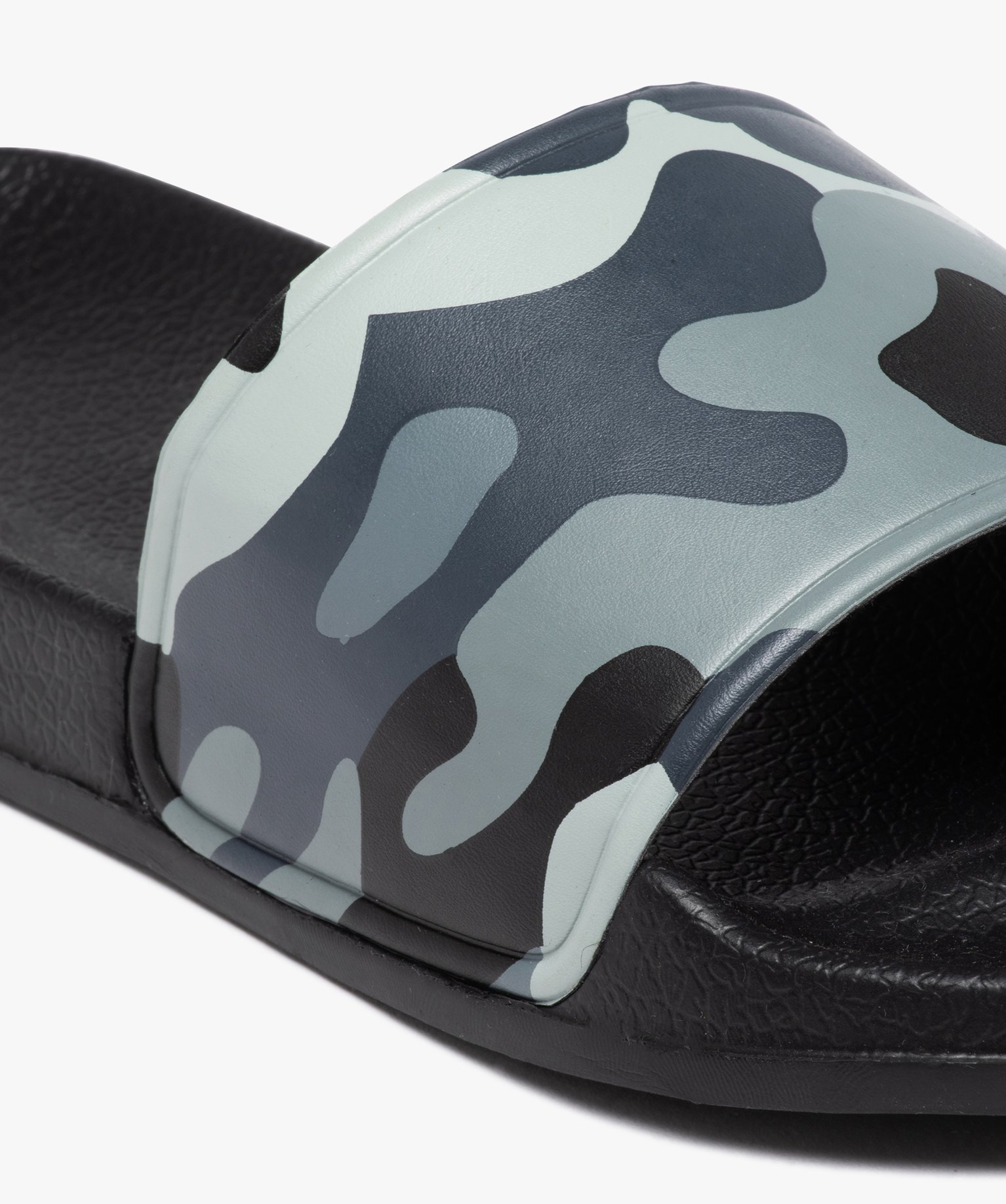 Mules de piscine homme imprimées camouflage gris | GEMO