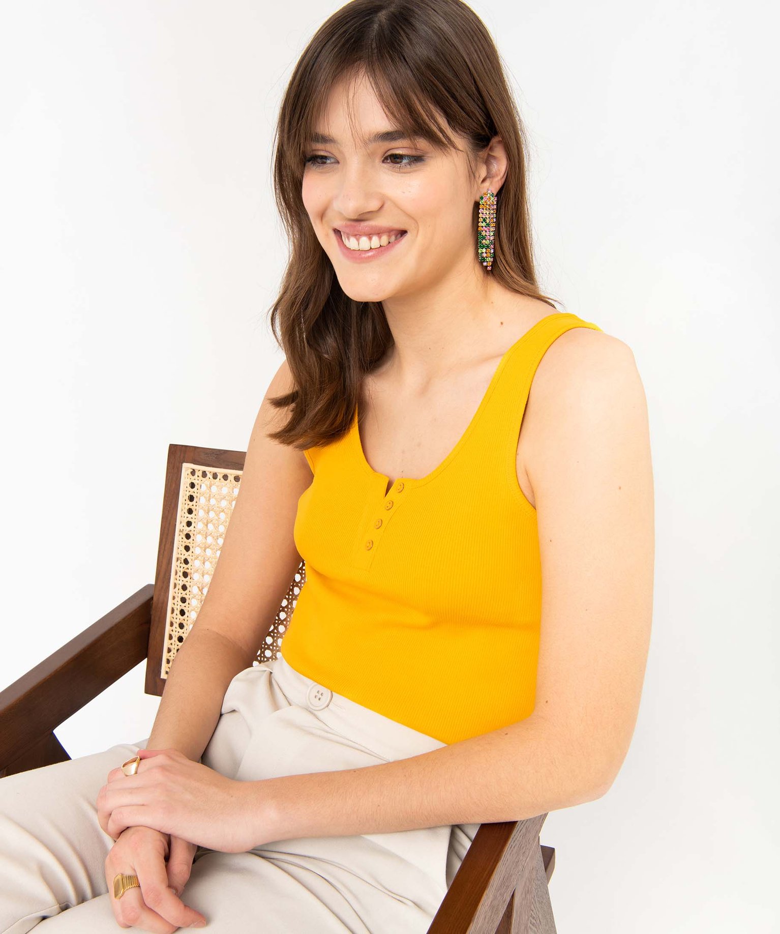 Débardeur femme en maille ctelée avec boutons fantaisie jaune | GEMO