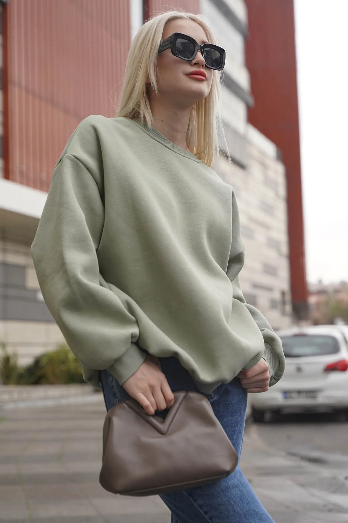 Madmext  Mintgrünes Basic-Sweatshirt mit Rundhalsausschnitt Mg1559