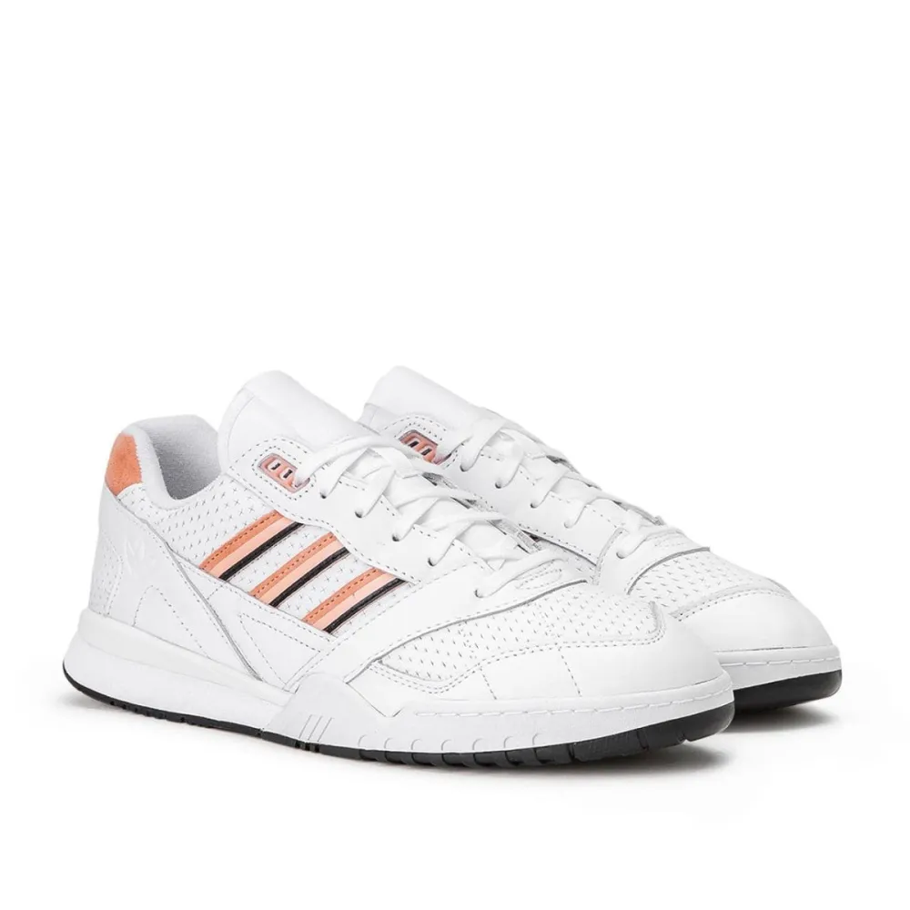 adidas A.R. Trainer EE5398 / weiss