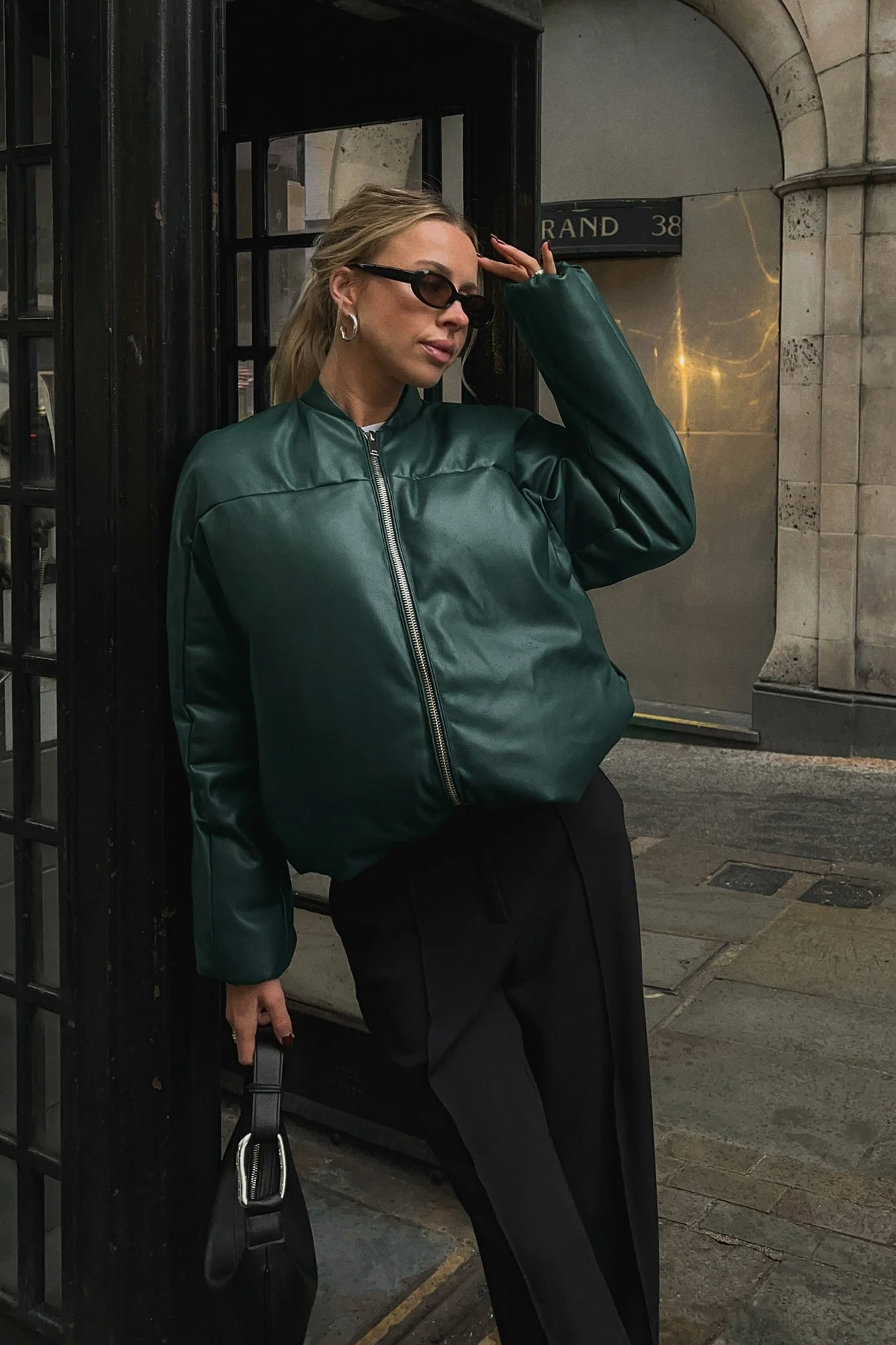 Oversized, gesteppte PU-Bomberjacke