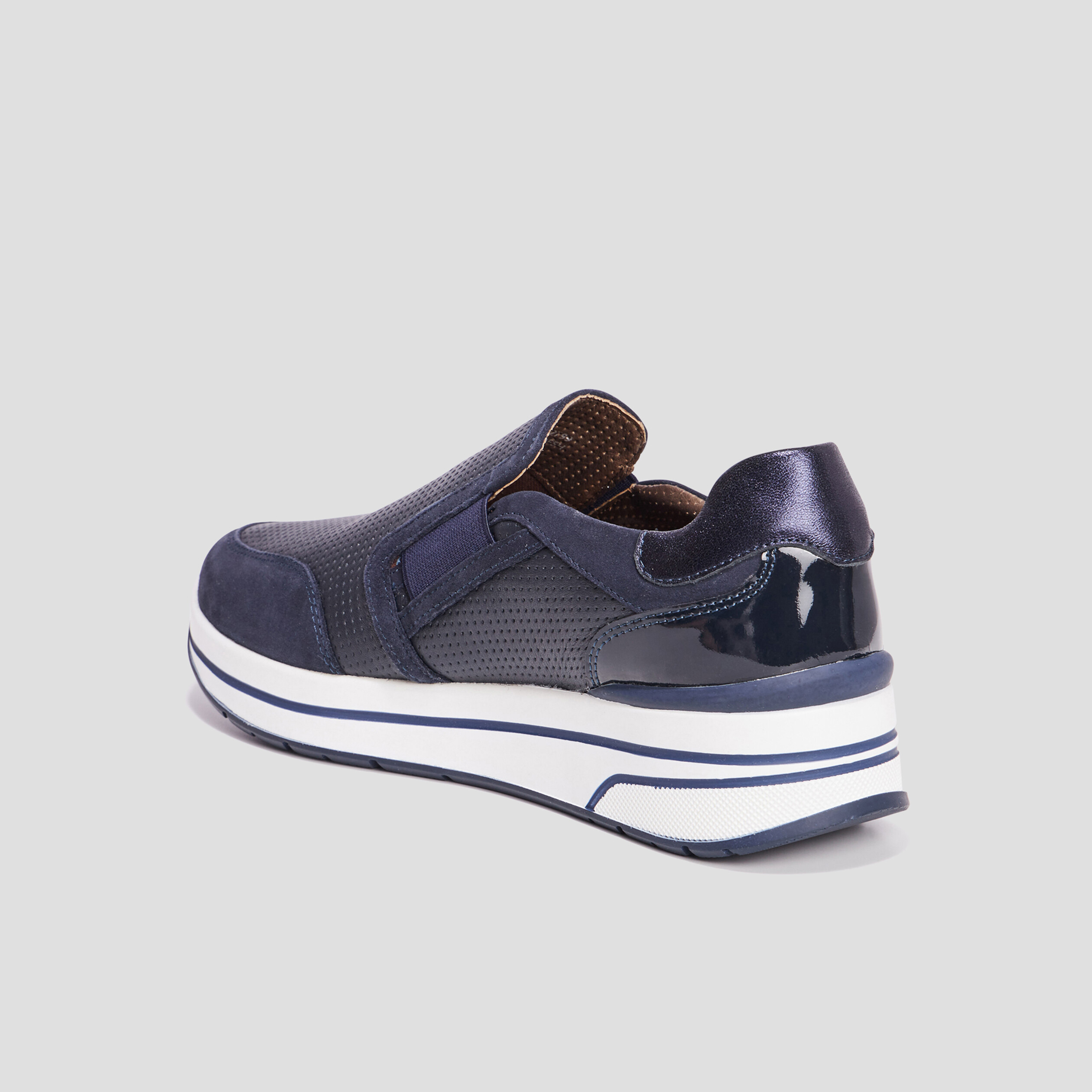 Loafers emboîtants en cuir pied large bleu marine femme | La Halle