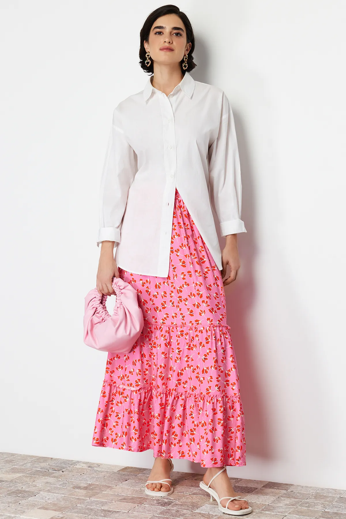 Trendyol Modest  Rosa gewebter Rock mit Blumenmuster TCTSS22EE00000