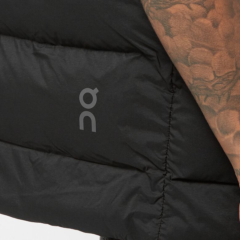 ON Challenger Vest Black