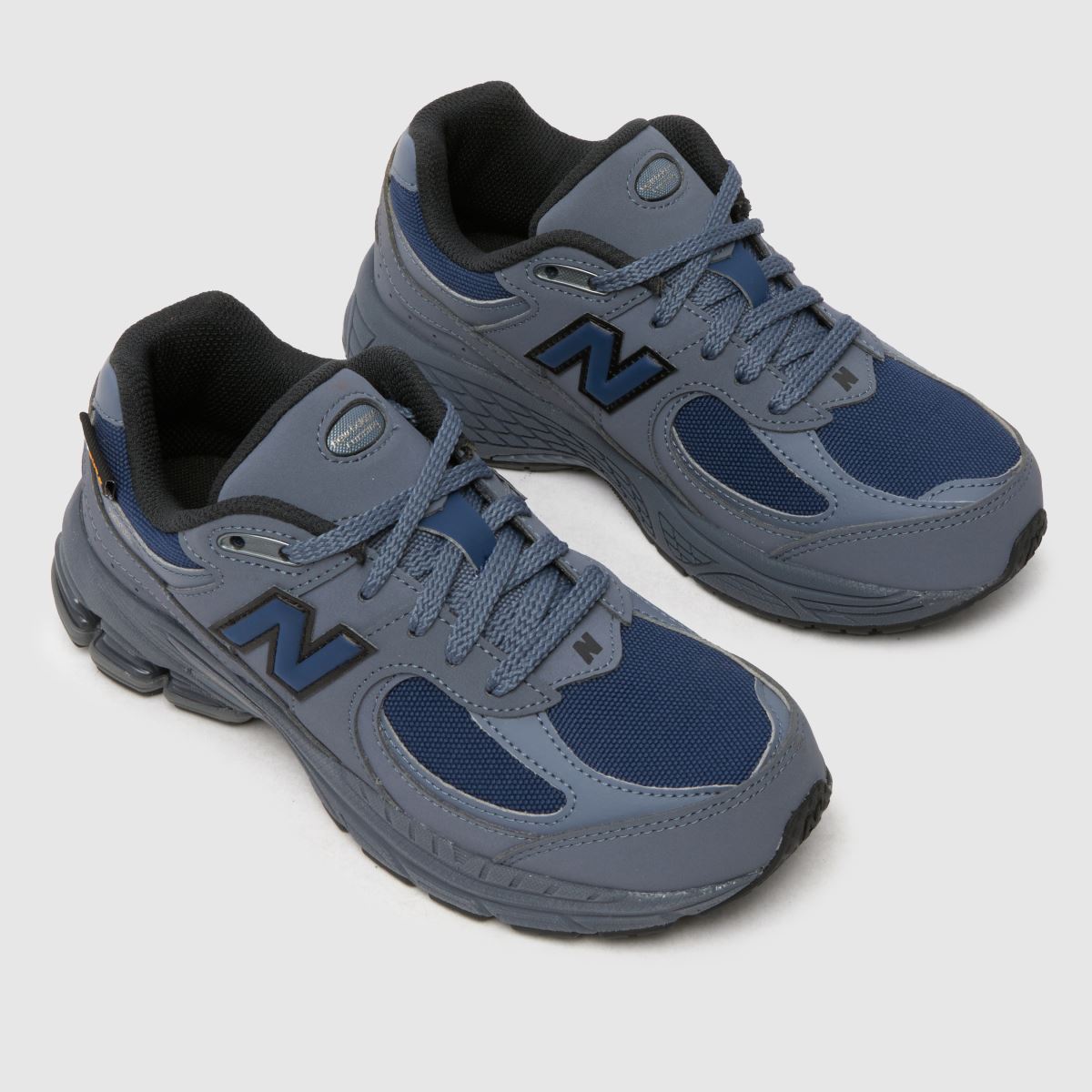 New Balance sötétszürke 2002-es ifjúsági cipő