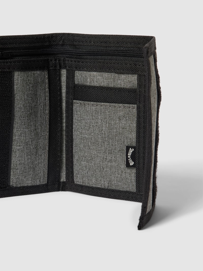 Portemonnaie mit Label-Stitching in mittelgrau meliert
