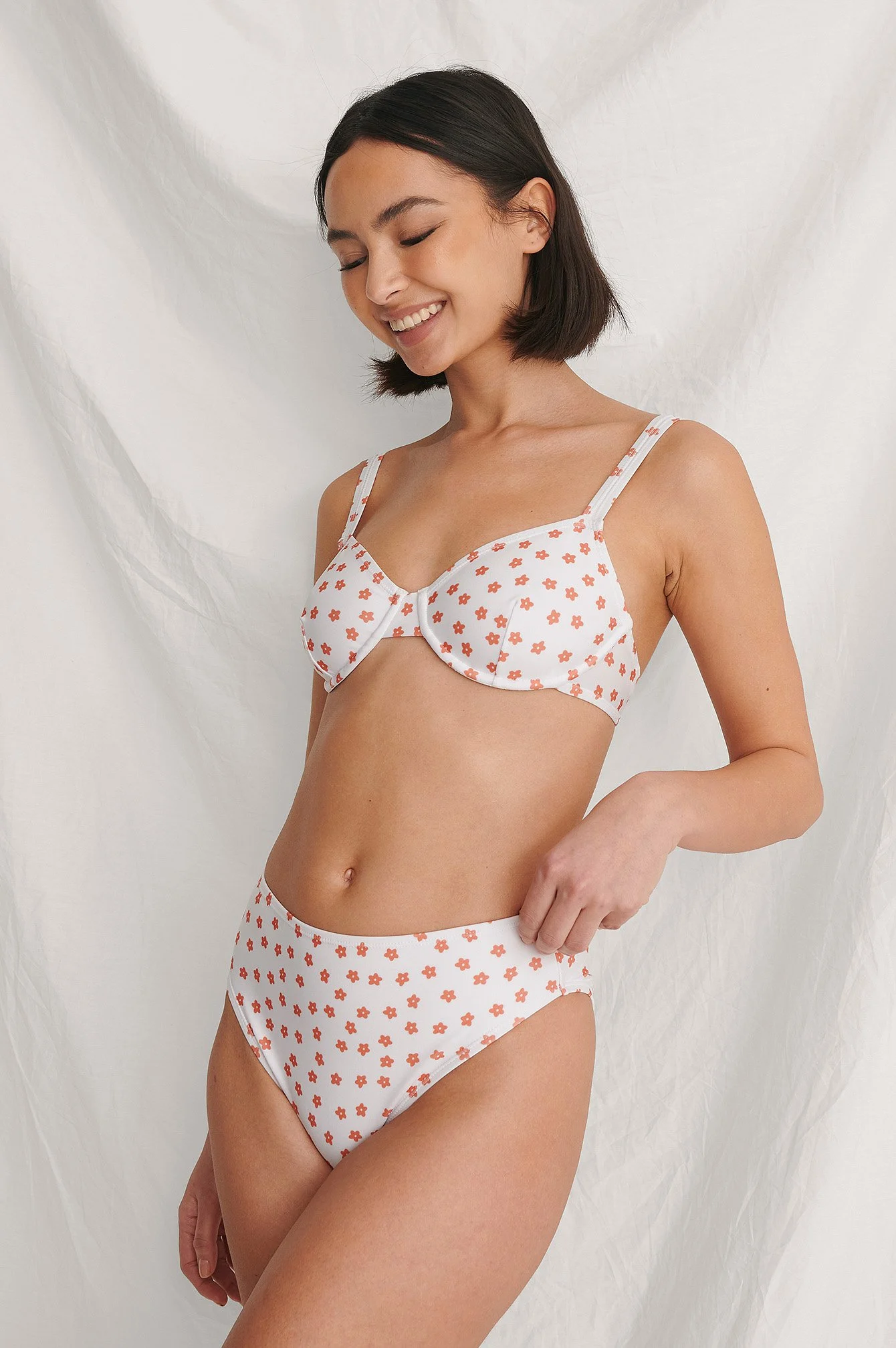 Recyceltes Körbchen Bikini-Top
