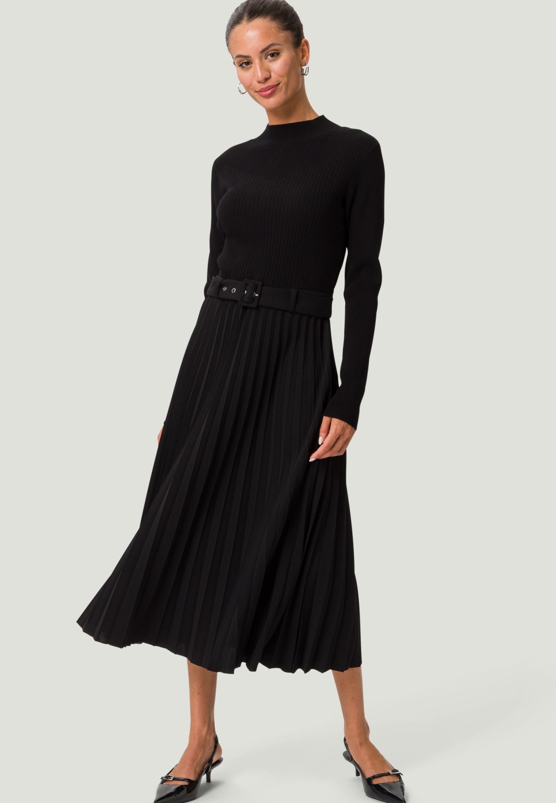 Strickkleid mit Gürtel