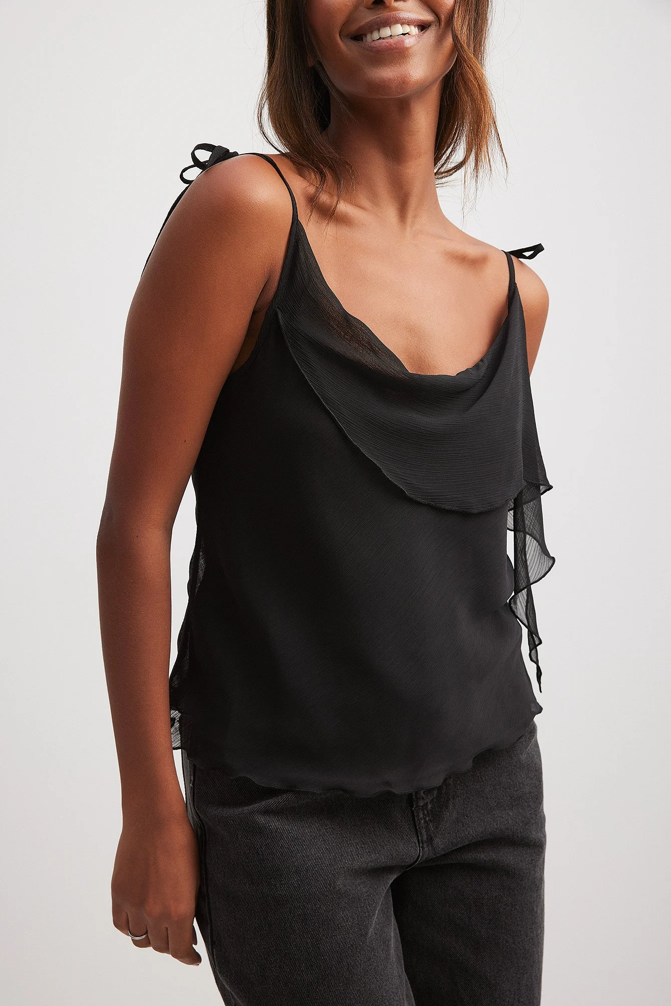 Chiffon-Oberteil mit Rüschen und Schnürung