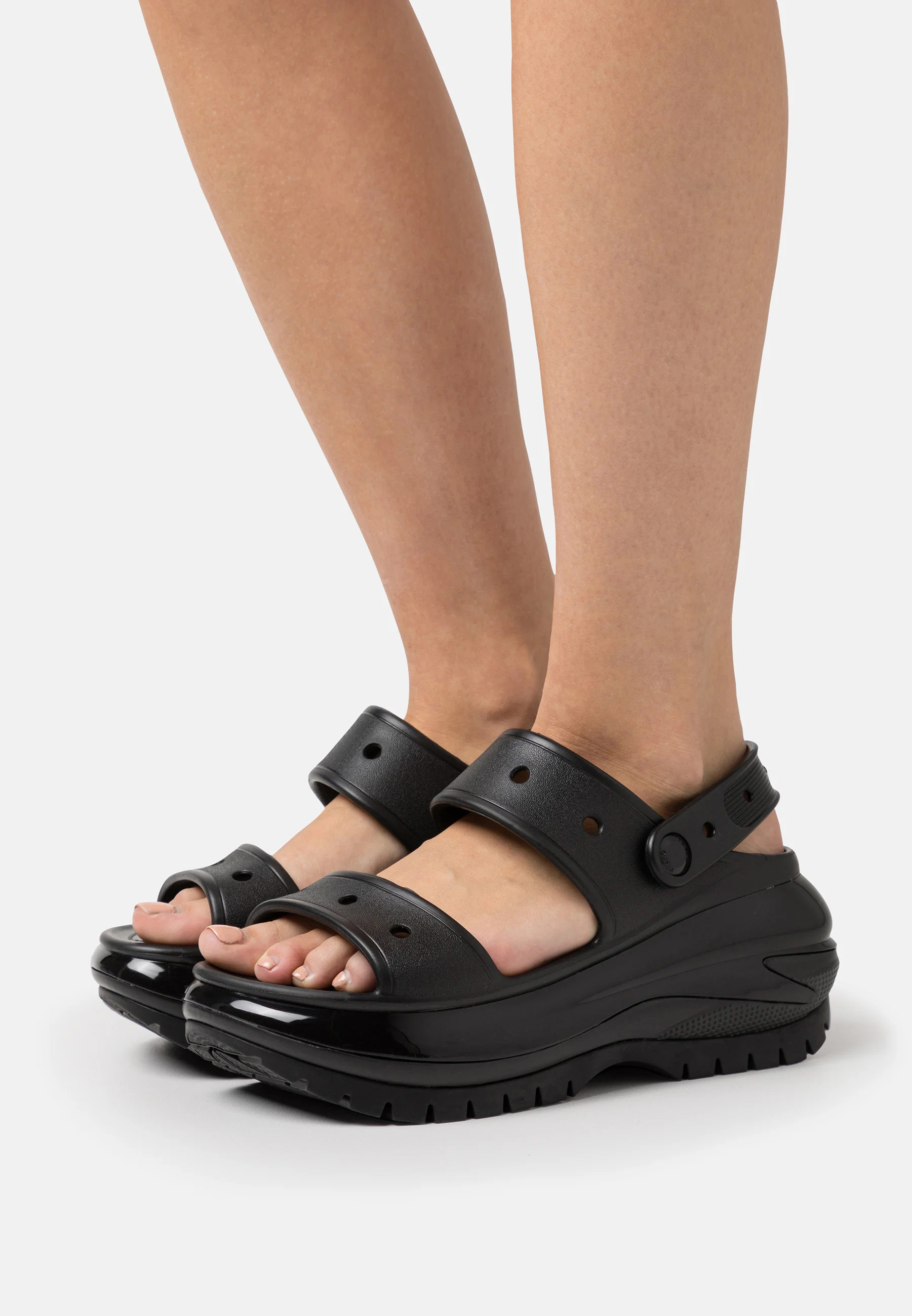 Crocs CLASSIC MEGA CRUSH - Pantuflas
