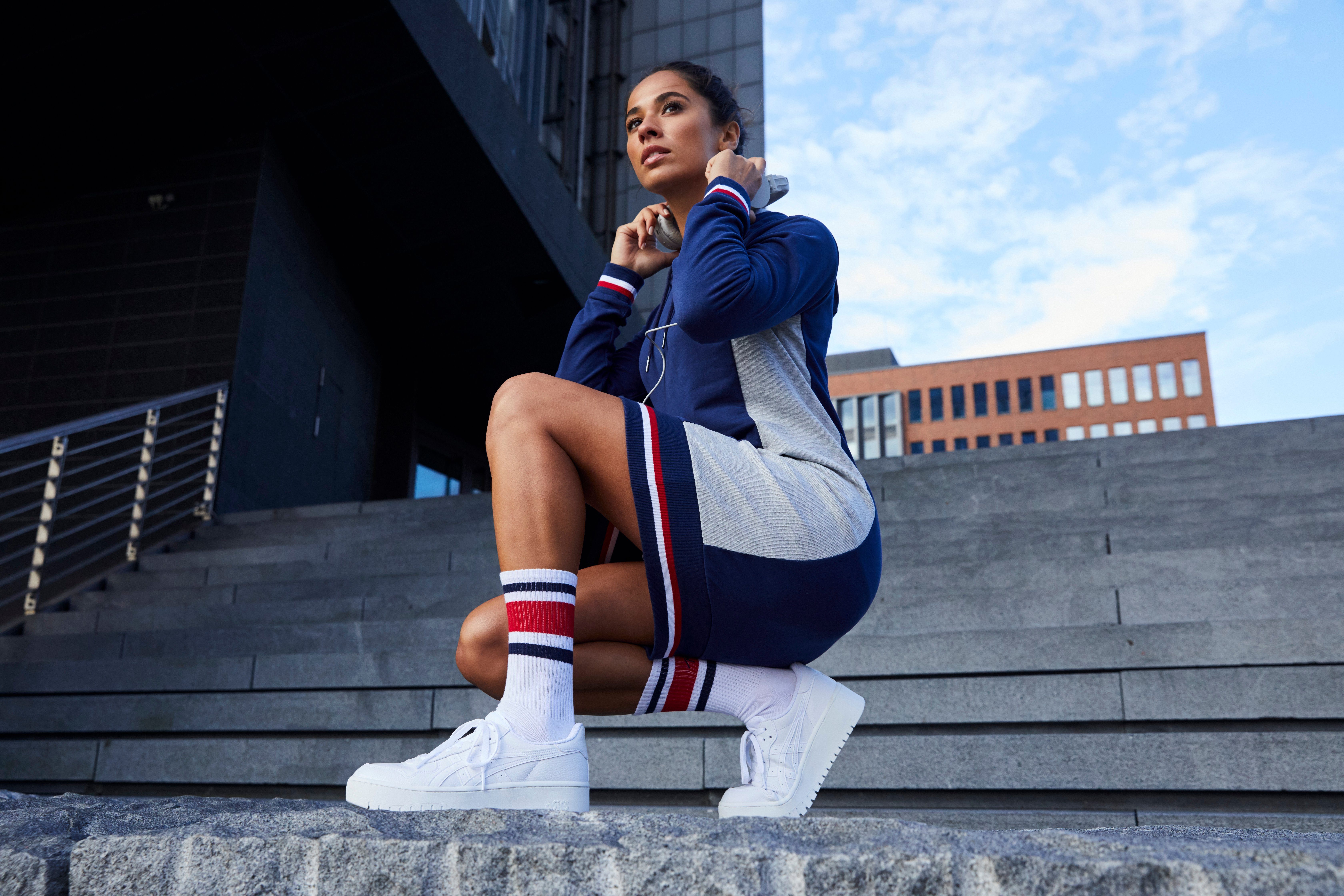 H.I.S Sweatkleid Athleisure Sweatdress mit Kapuze