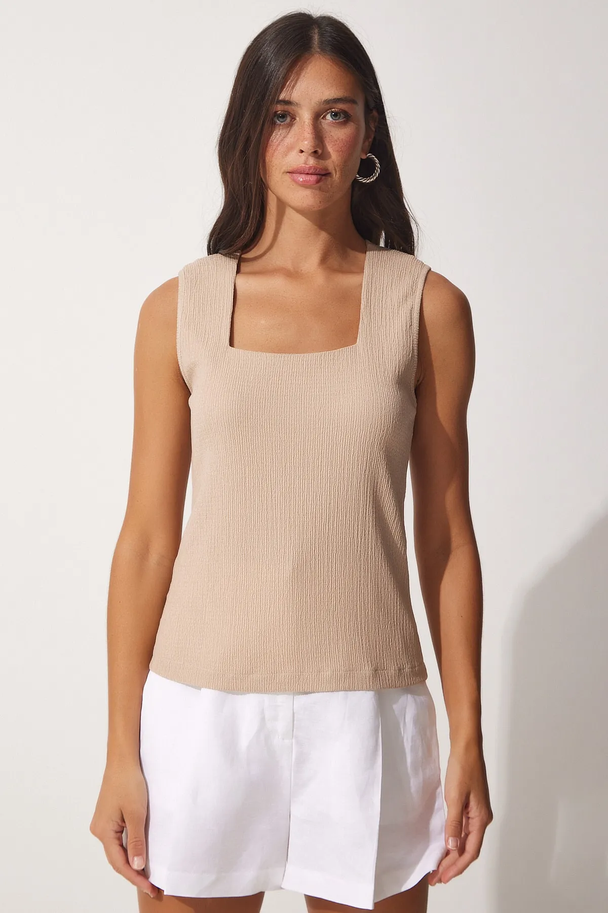 Happiness İstanbul  Damen-Strickbluse mit quadratischem Kragen in Beige, DD01200