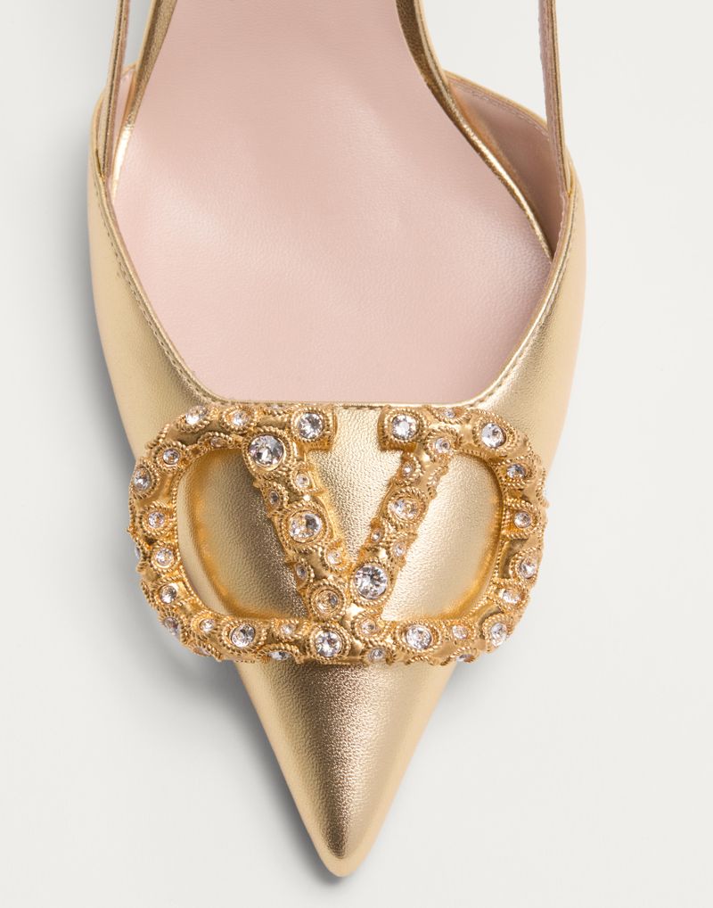 Bomba Slingback VLogo Signature em napa laminada de 80 mm