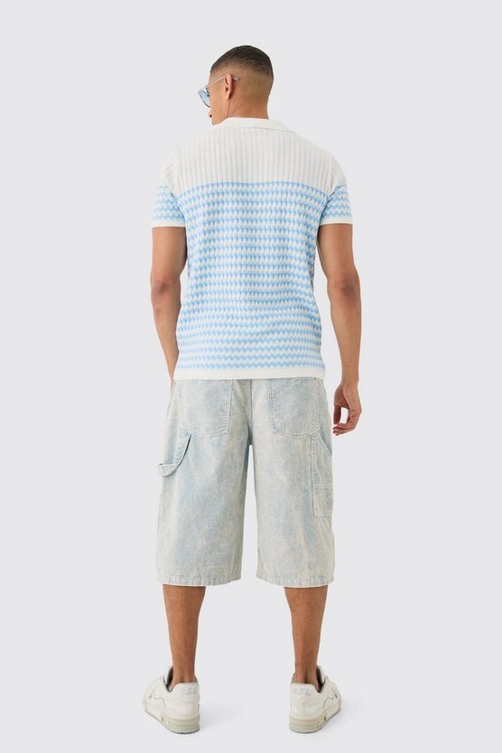 Gestreiftes Poloshirt mit V-Ausschnitt