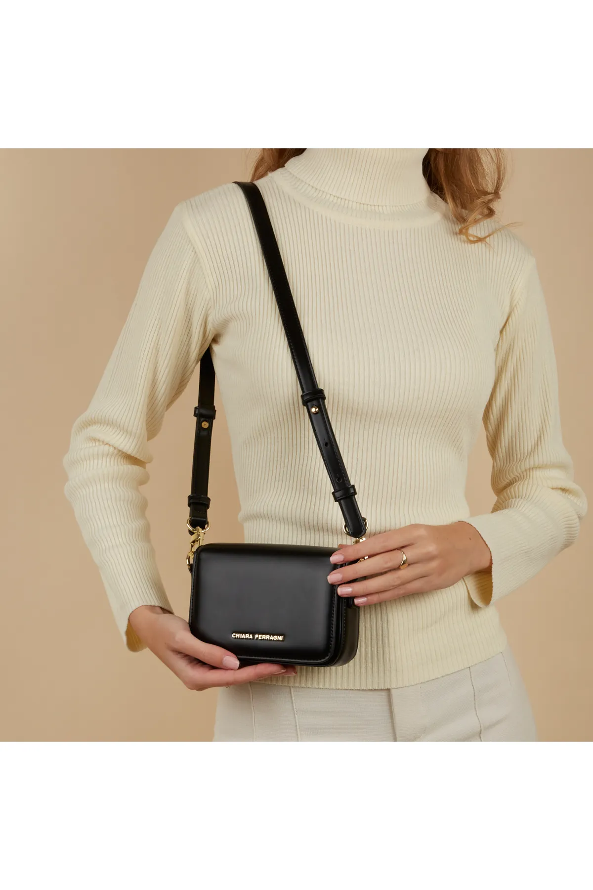 CHIARA FERRAGNI  Damen Umhängetasche Schwarz 75sb4bk2-zs959-899