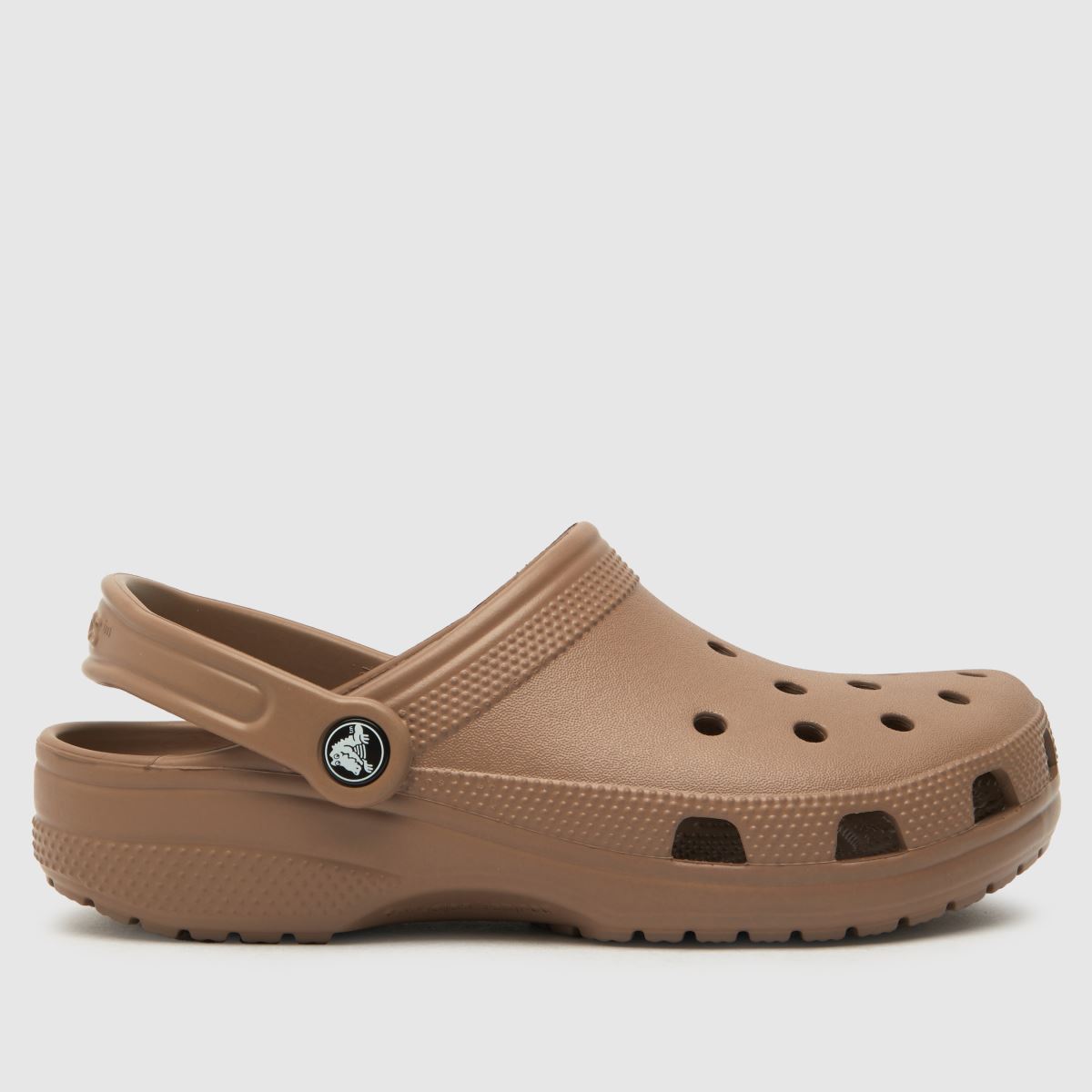 Crocs klasszikus klumpa szandál barna színben