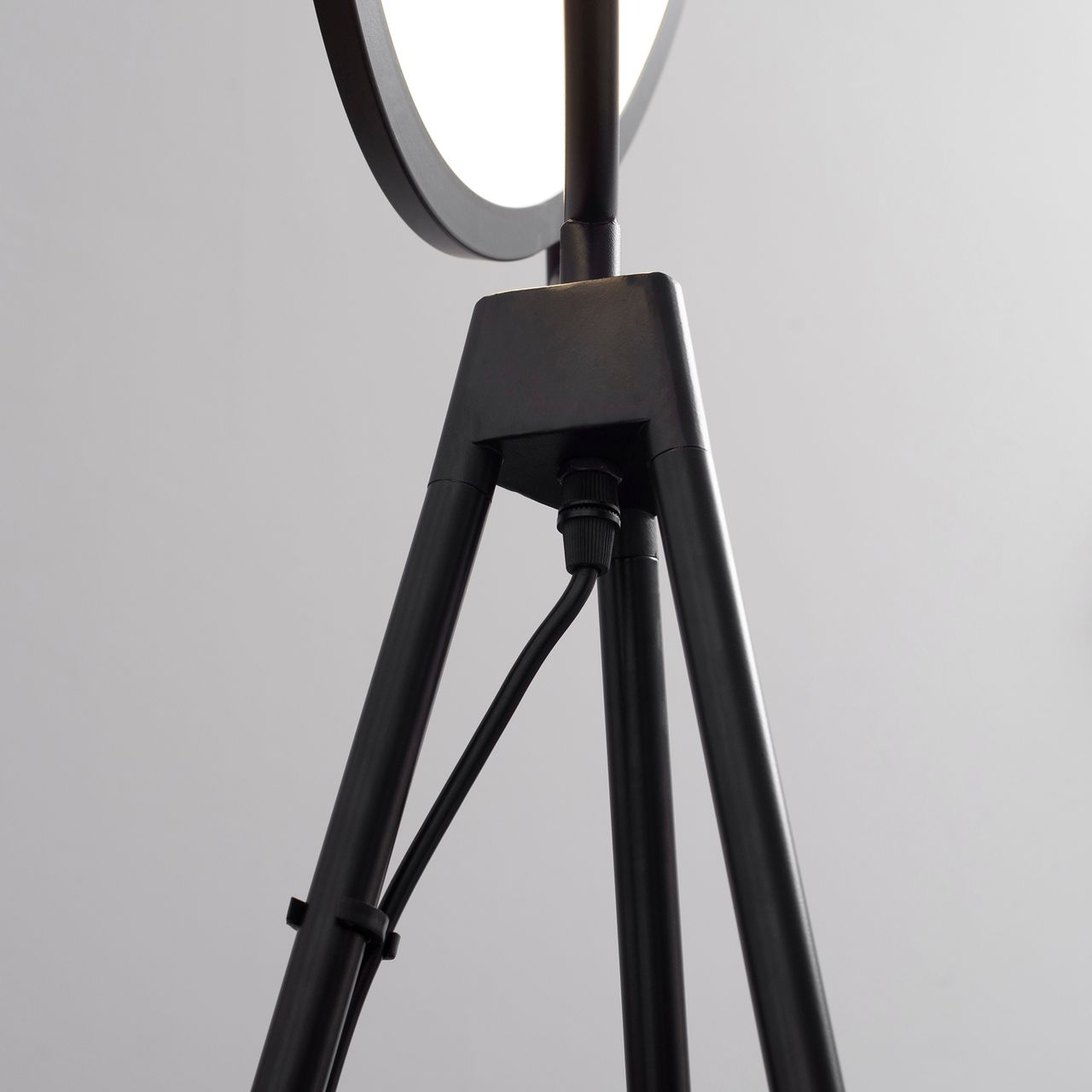 HOMCOM Stehlampe Standlampe mit LED um 350 Grad verstellbar Schwarz