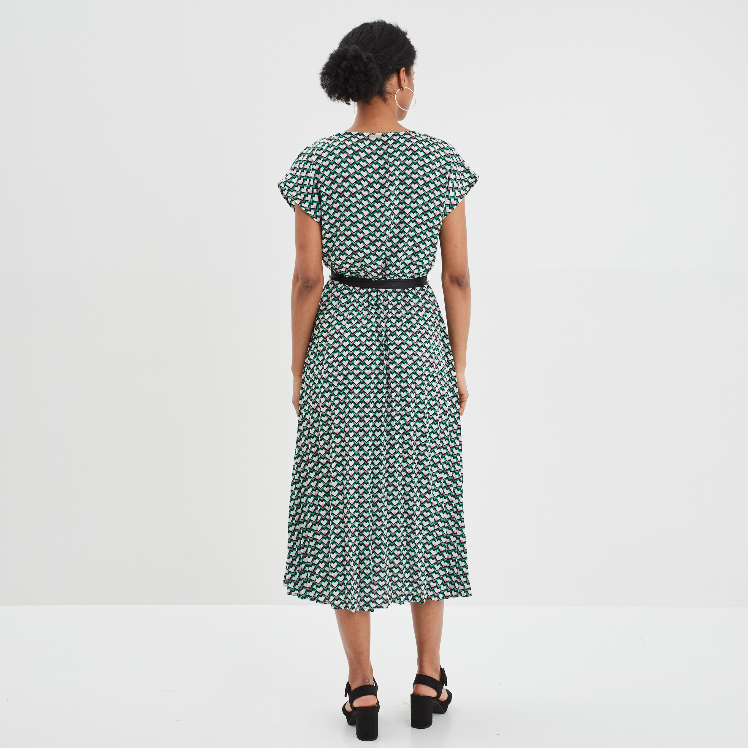 Robe longue évasée plissée et ceinturée vert femme | La Halle