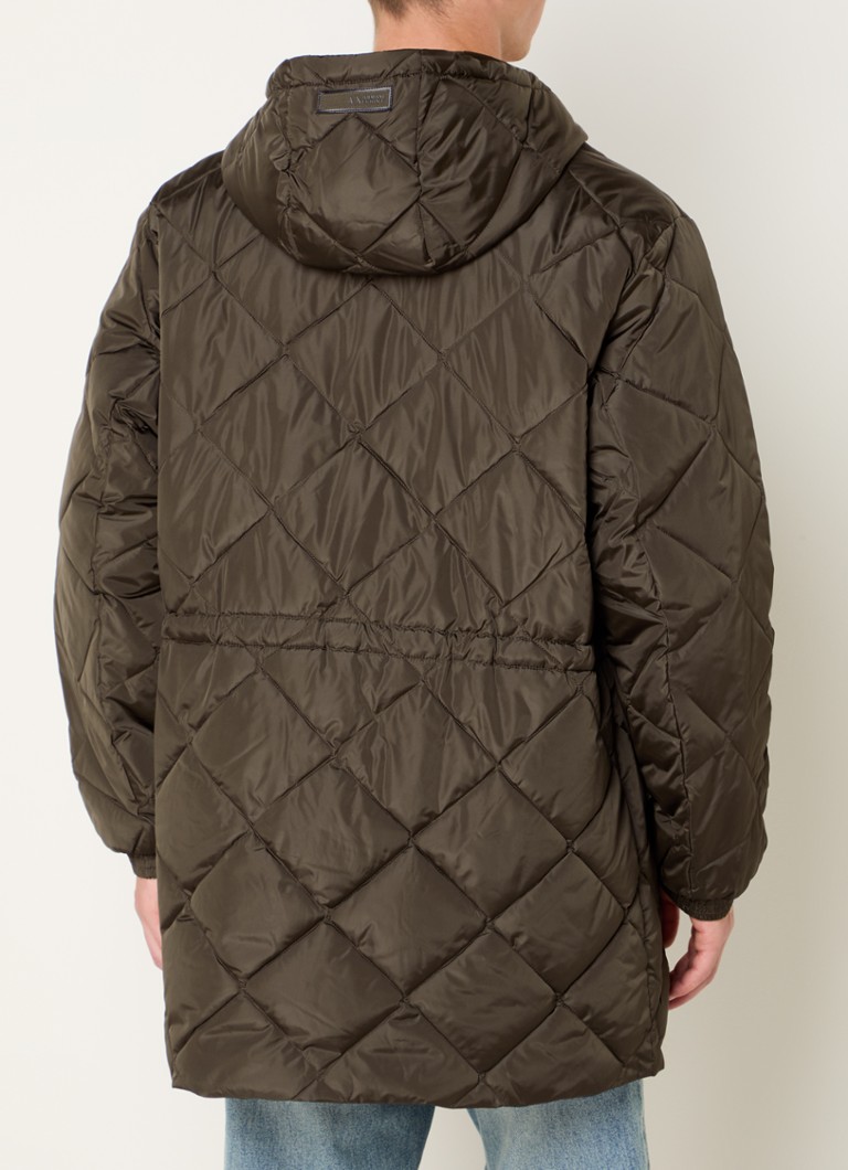 Parka acolchoada Armani Exchange com padrão de matelassê e capuz.