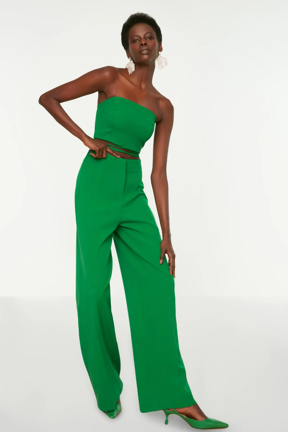 Trendyol Collection  Grüne Webhose mit hoher Taille TPRSS22PL0080