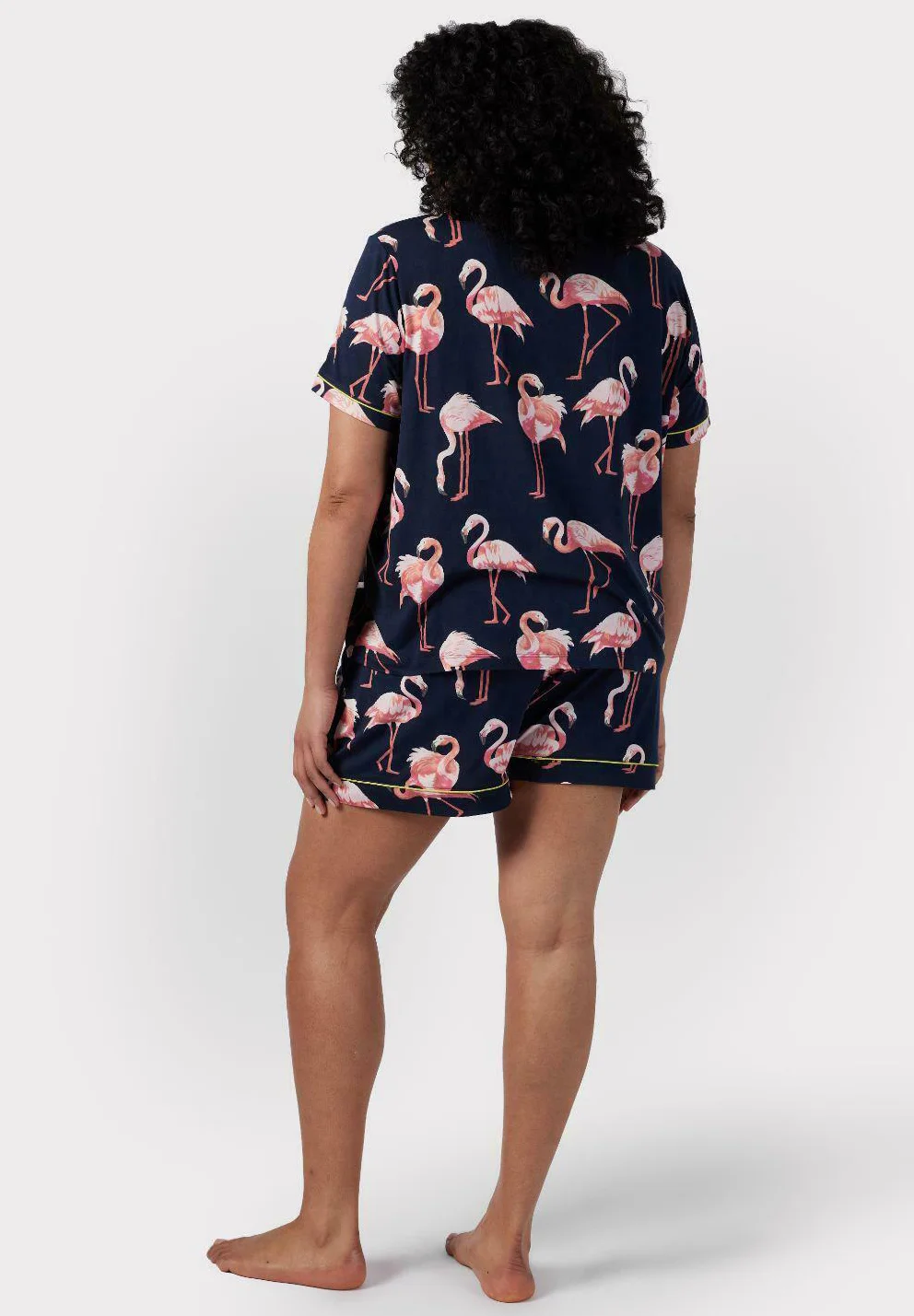 Pijama Chelsea Peers con estampado de flamencos curvados