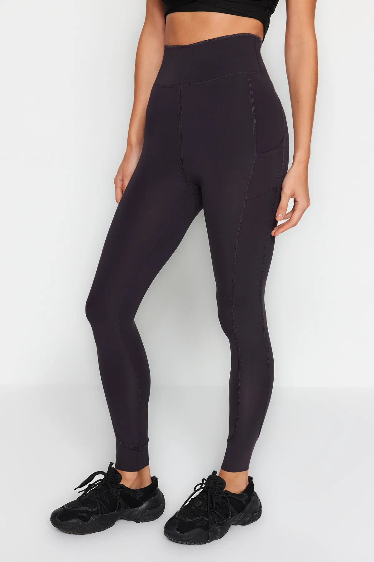 Trendyol Collection  Dunkelanthrazitfarbene, matte, gestrickte Sport-Leggings in voller Länge mit zusätzlicher Bauchstraffungsschicht THMAW24TY00026