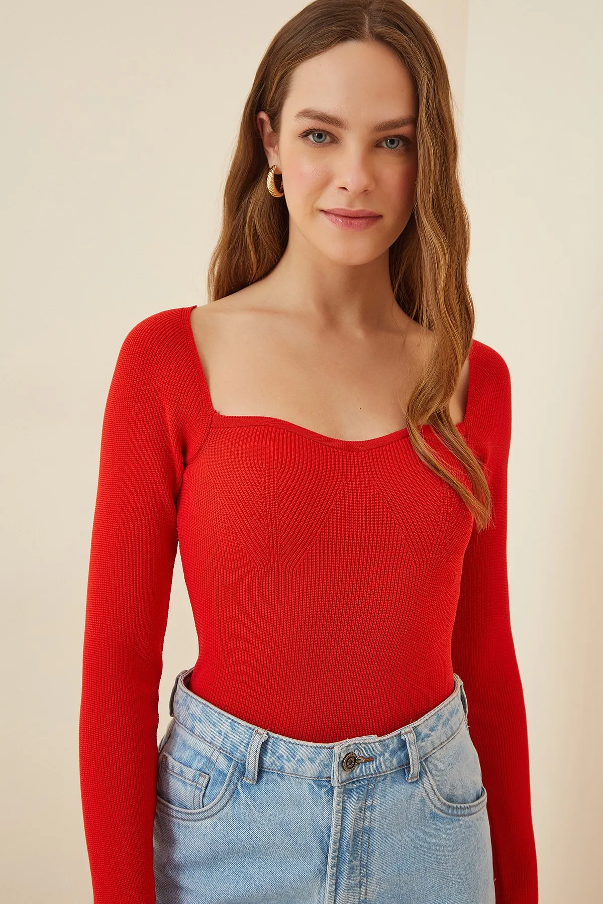 Happiness İstanbul  Roter Rippstrickpullover mit Herzkragen für Damen US00738