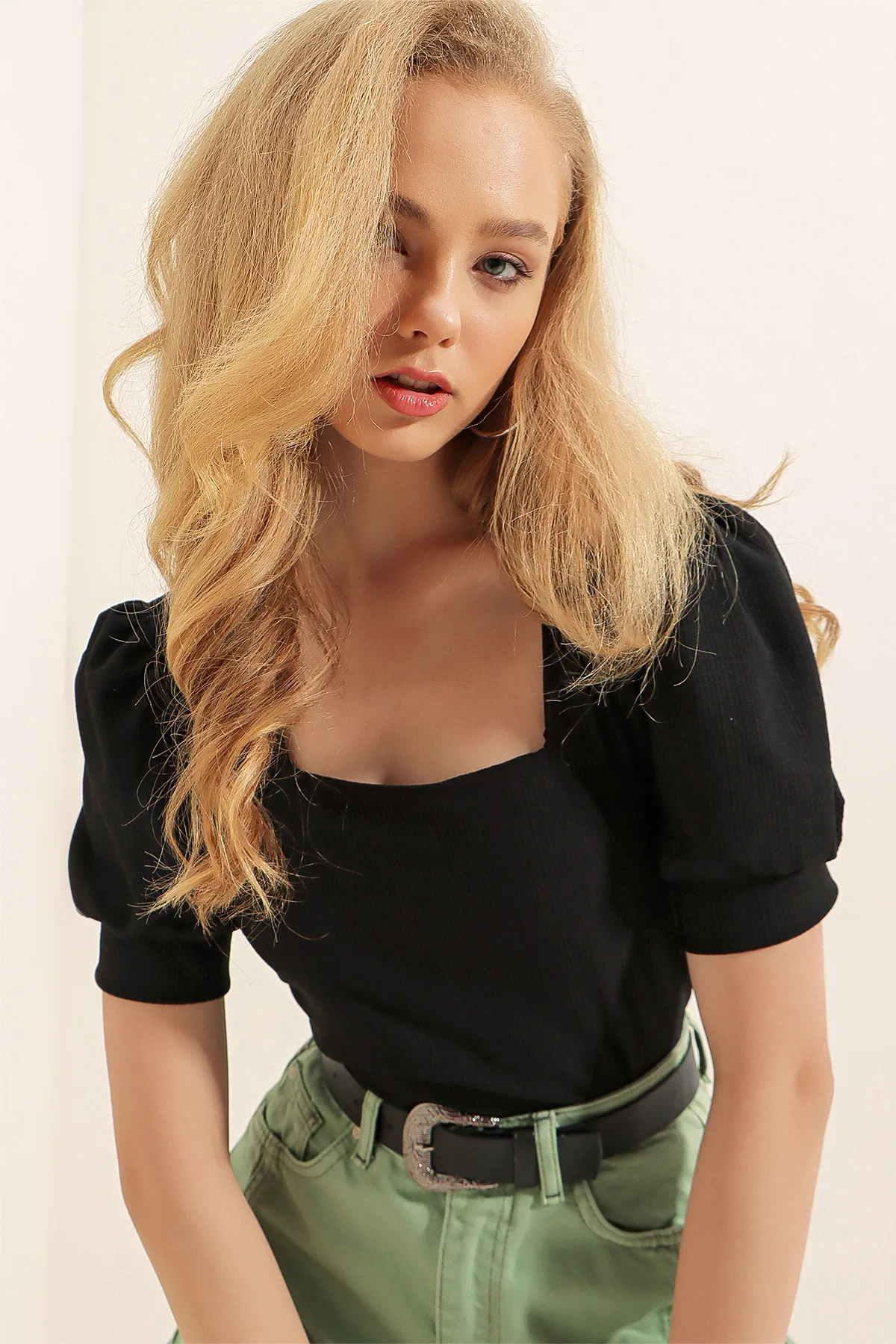 Bigdart  0409 Strickbluse mit quadratischem Ausschnitt – Schwarz