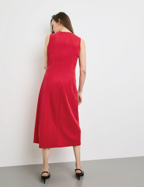 Midikleid mit Knotendetail