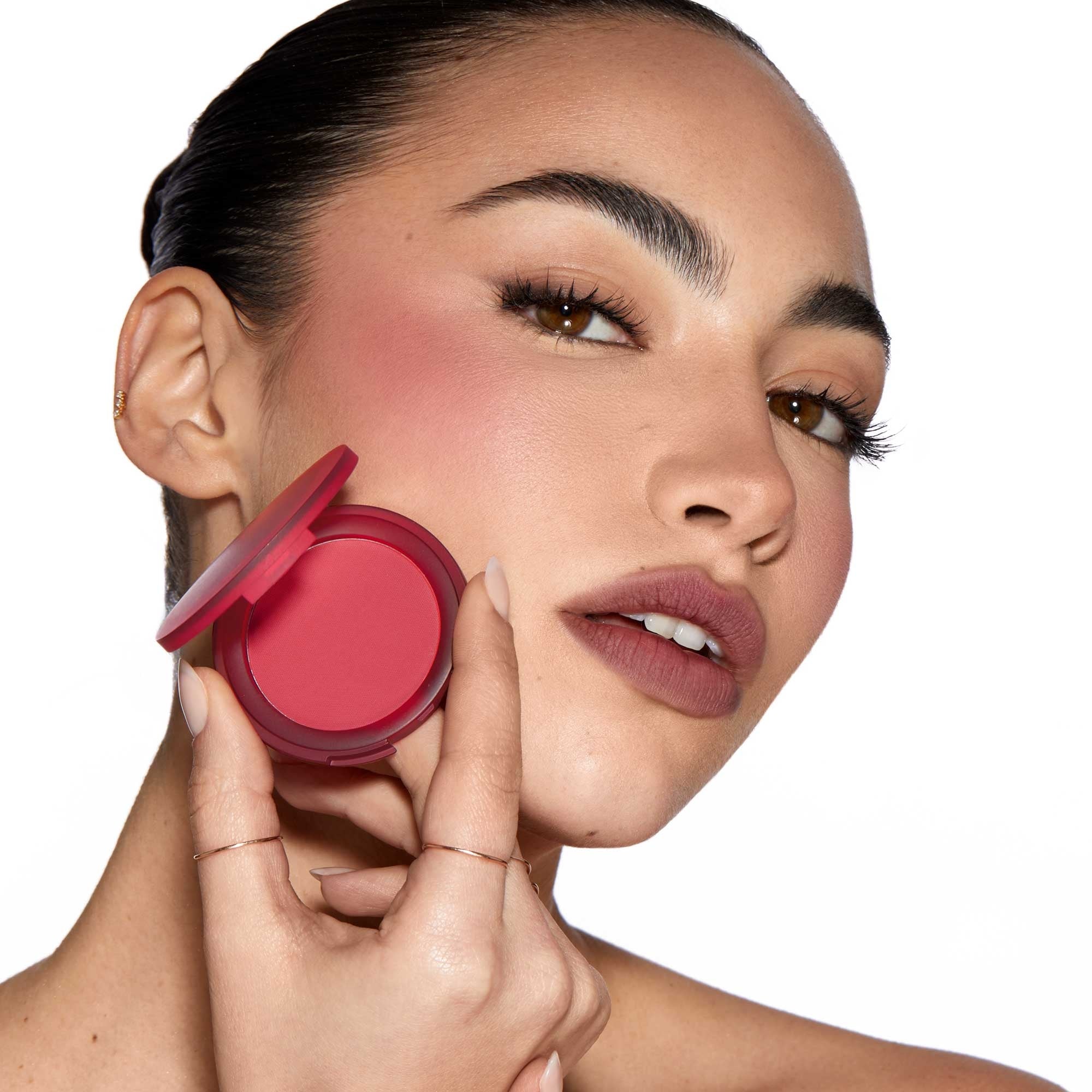 Colorete en polvo compacto para difuminar primeros planos del rostro